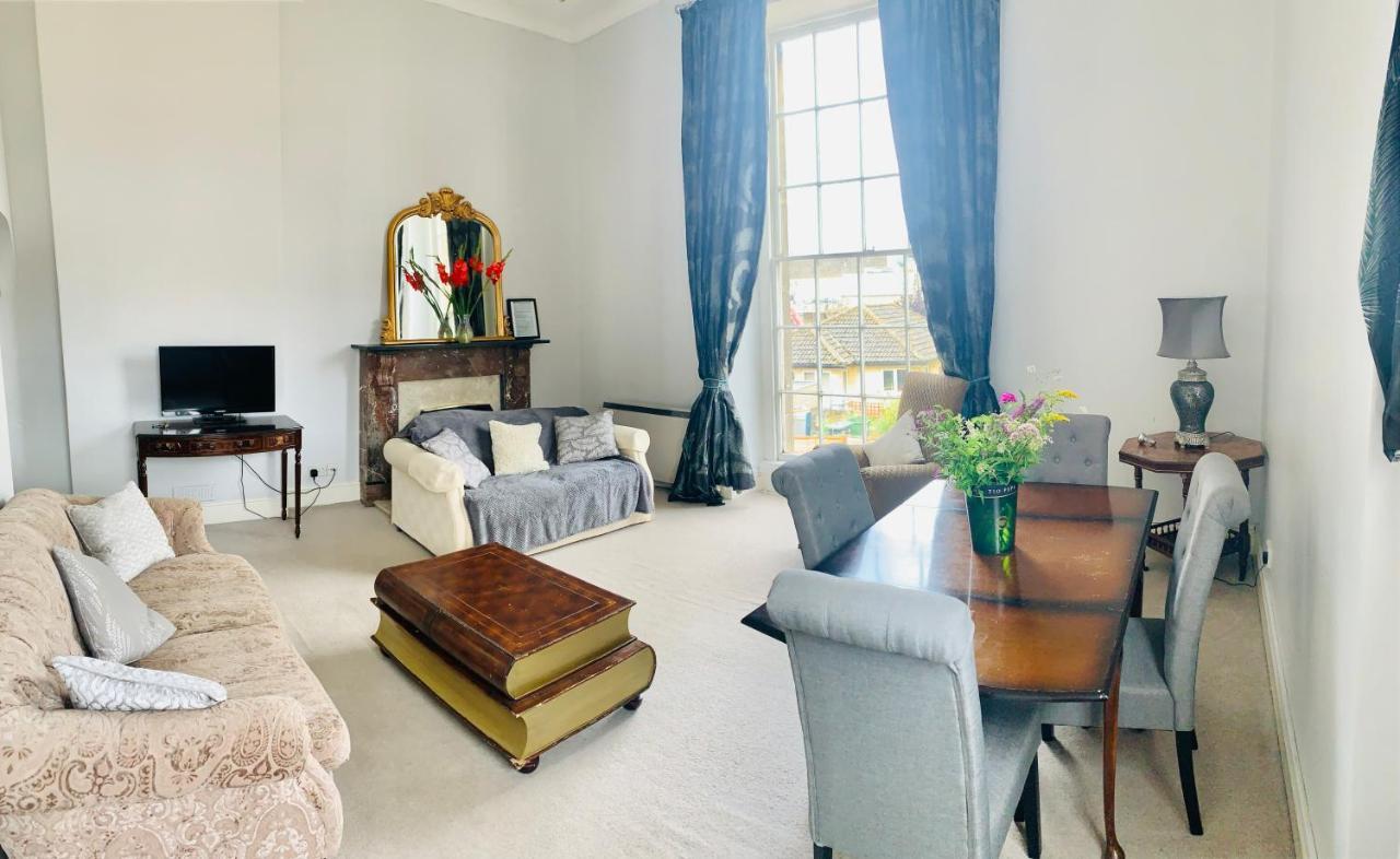 Alexander House Appartement Corsham Buitenkant foto