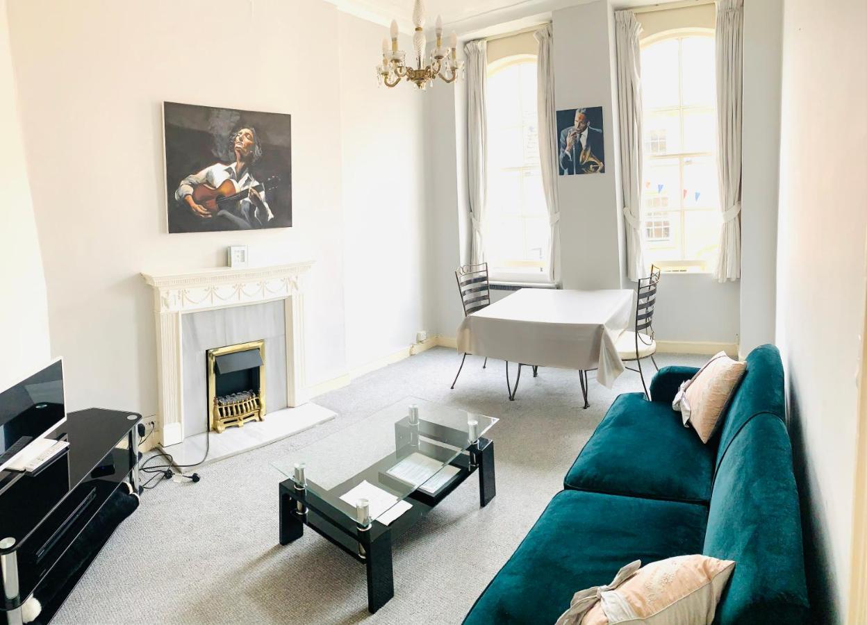 Alexander House Appartement Corsham Buitenkant foto