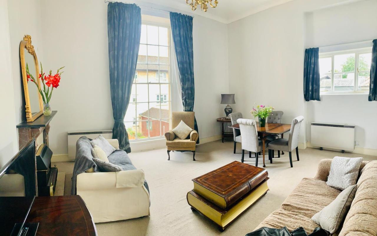 Alexander House Appartement Corsham Buitenkant foto